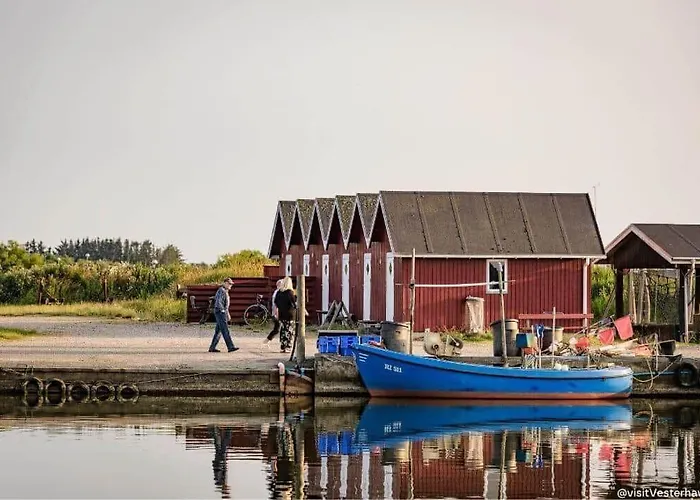 C11560-hemmet-bork-hytteby-147 Feriehus *
