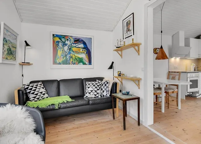 C11560-hemmet-bork-hytteby-147 Feriehus *